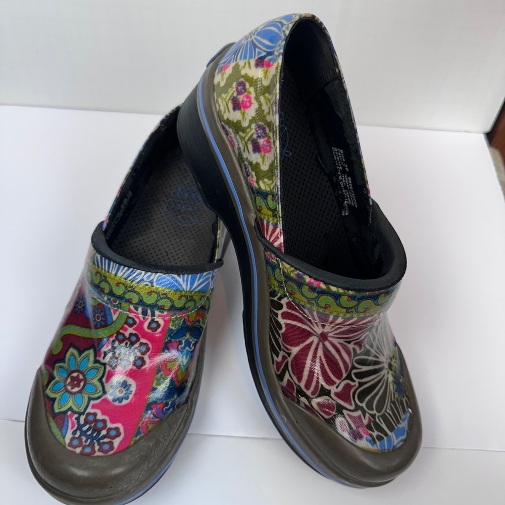 Women's Dansko Vegan Floral Slip Resistant Clogs Shoes Size EU 38
